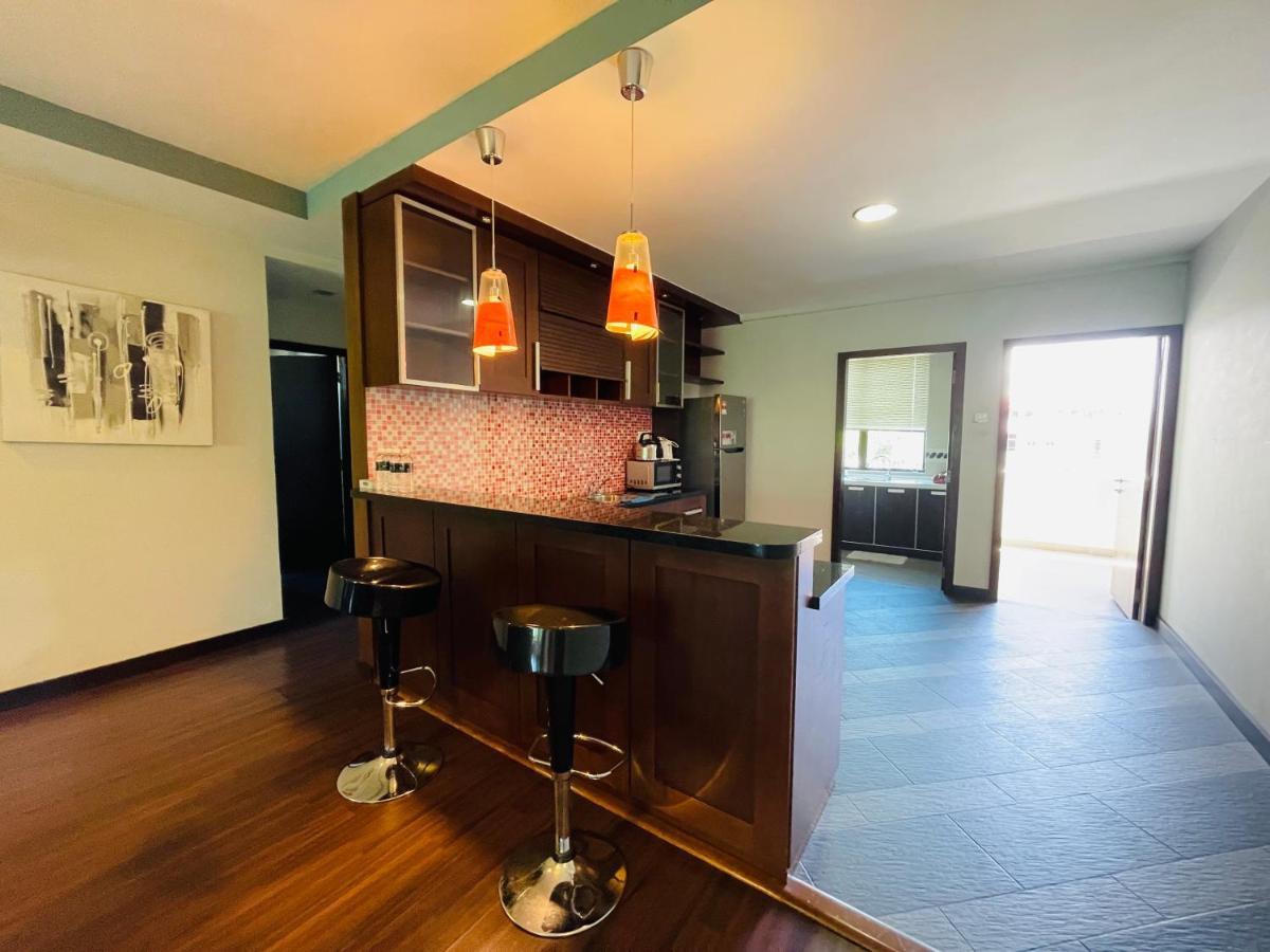 Aa Residen Luxury Condo Homestay 18Mins Walk Tanjung Aru Beach & Golf Course, Not Beach Side Resort Kota Kinabalu Buitenkant foto