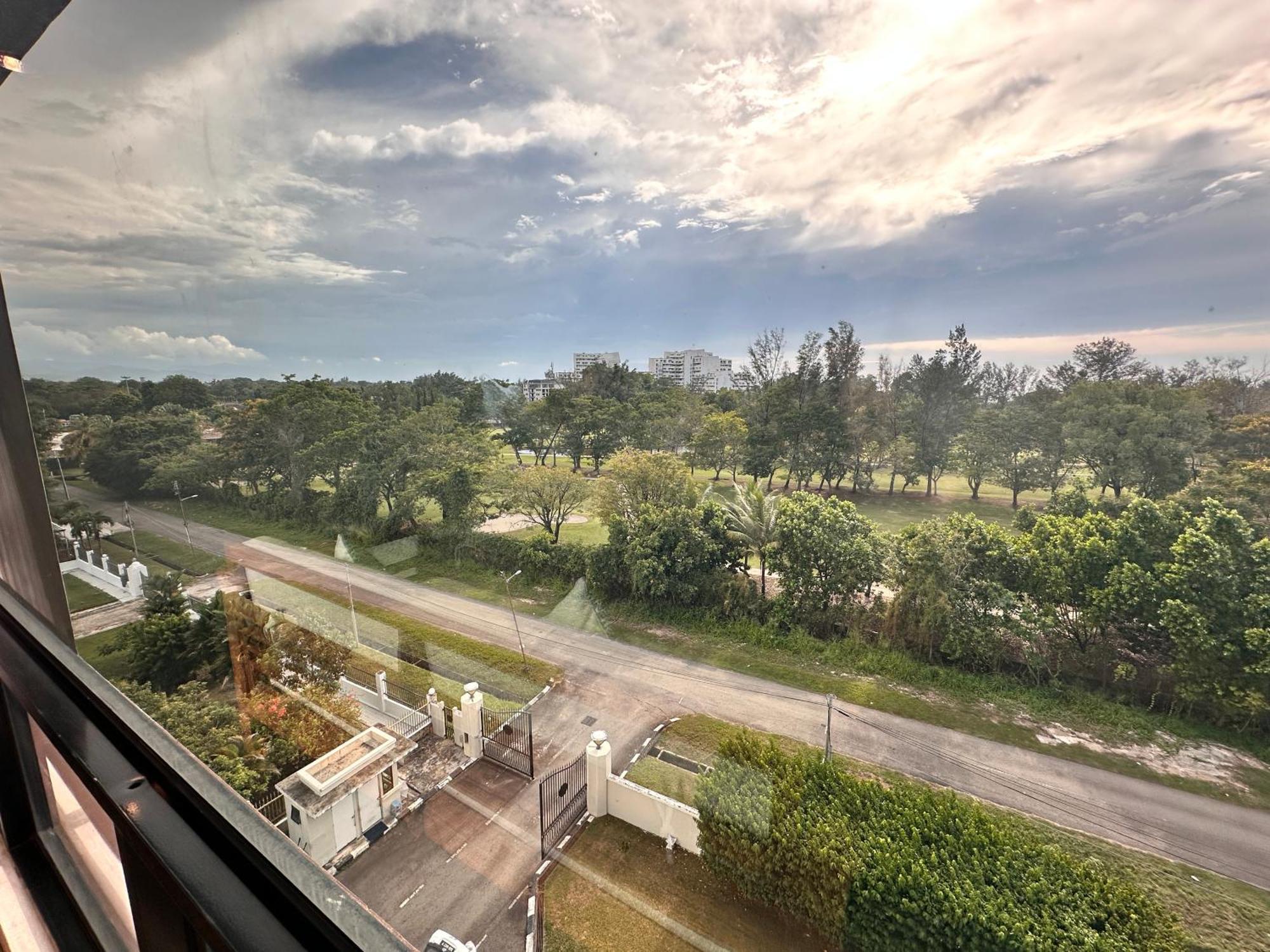 Aa Residen Luxury Condo Homestay 18Mins Walk Tanjung Aru Beach & Golf Course, Not Beach Side Resort Kota Kinabalu Buitenkant foto